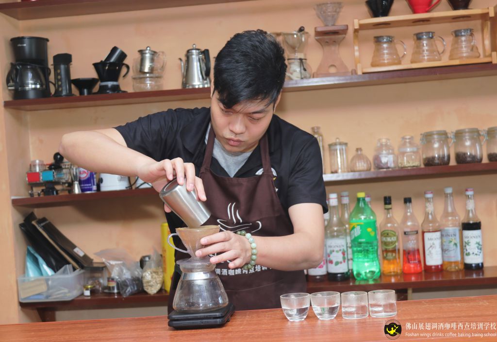 佛山展翅學院已進行全面消毒,請到校參觀